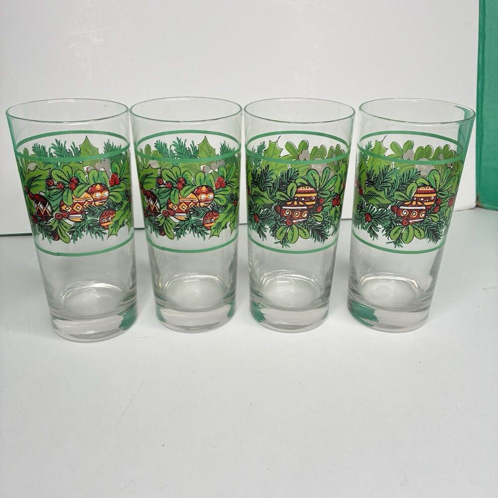 Vintage Libbey Christmas Ornaments Holly Berry Wreath 15 Oz Glasses Set of 4  A